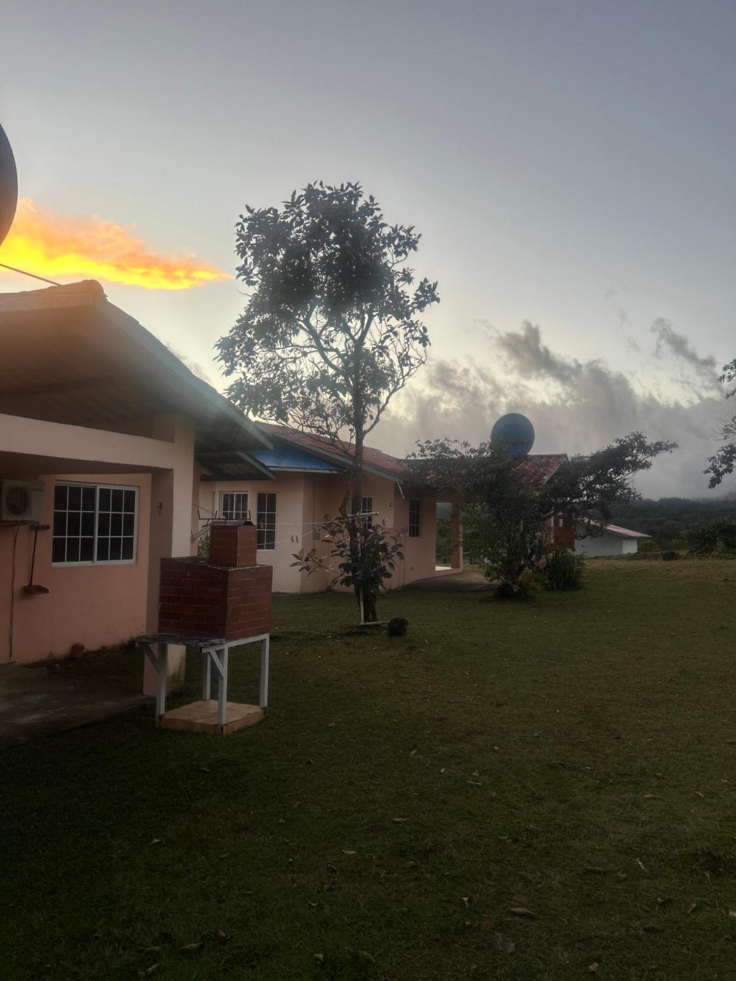 Linda Vista Cabins 下博克特 外观 照片